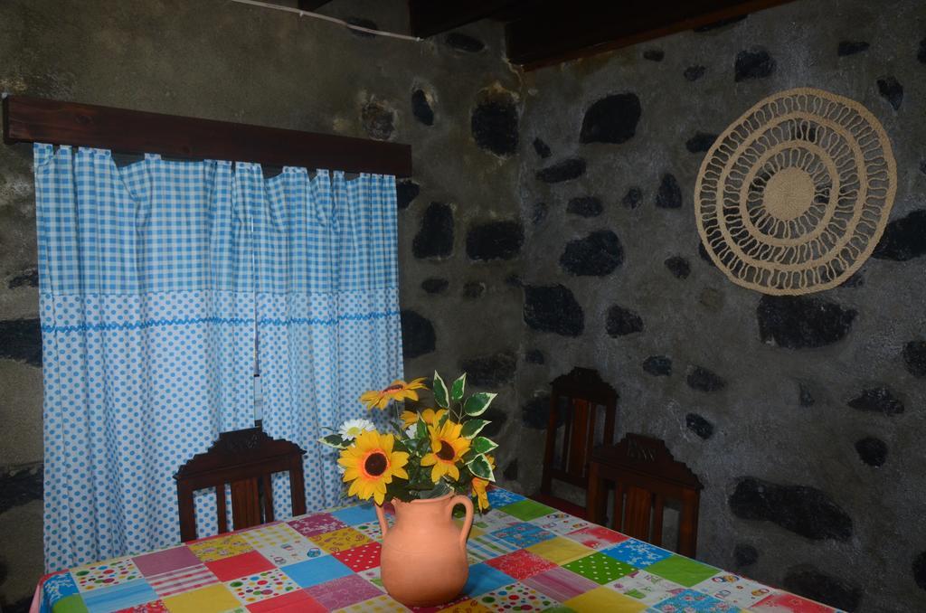 Join Our Relaxed House Near The Beach - Mosteiros มอสเตรอส ภายนอก รูปภาพ
