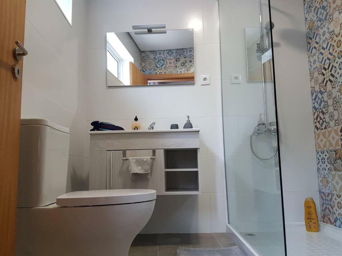 Join Our Relaxed House Near The Beach - Mosteiros ภายนอก รูปภาพ