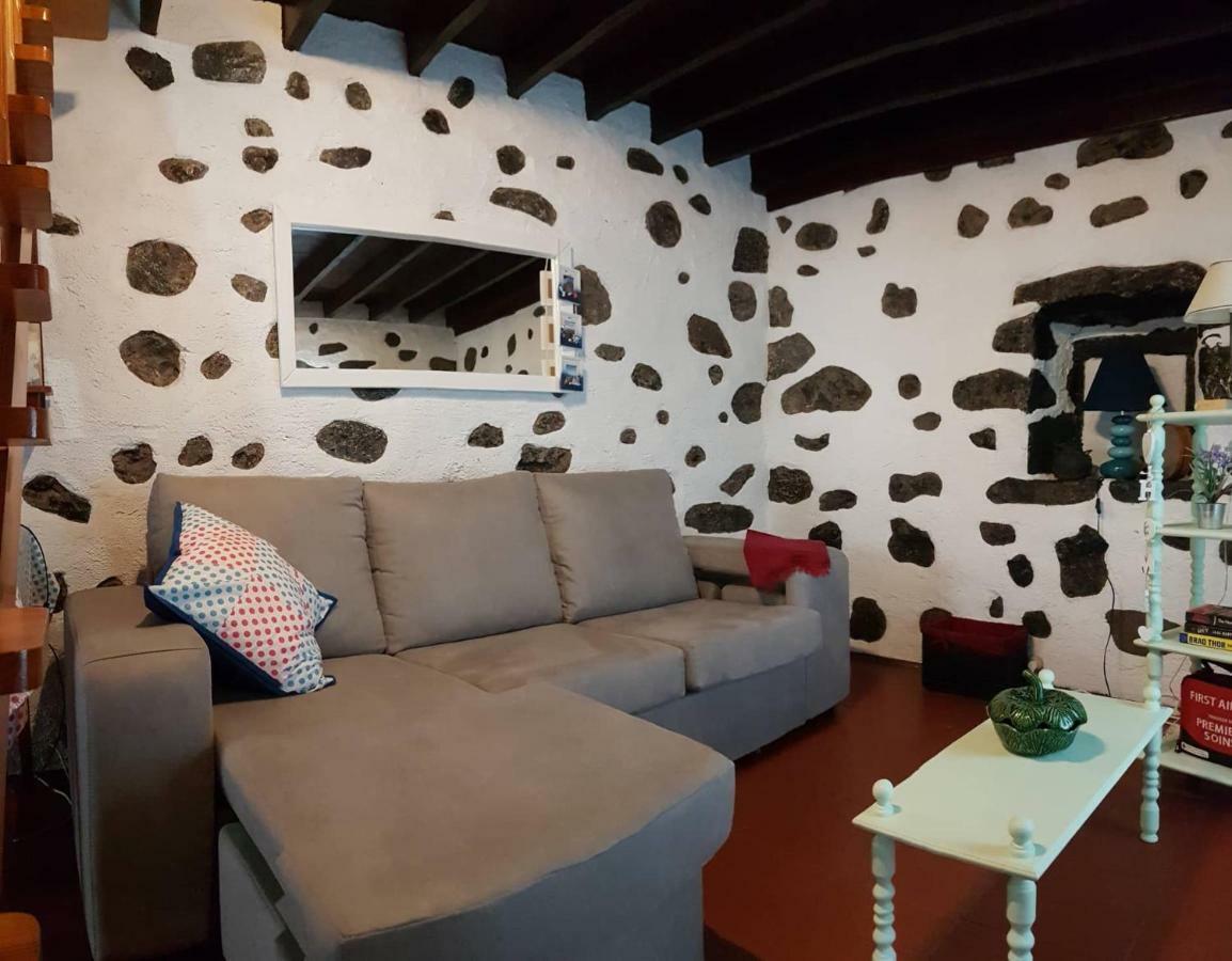 Join Our Relaxed House Near The Beach - Mosteiros มอสเตรอส ภายนอก รูปภาพ