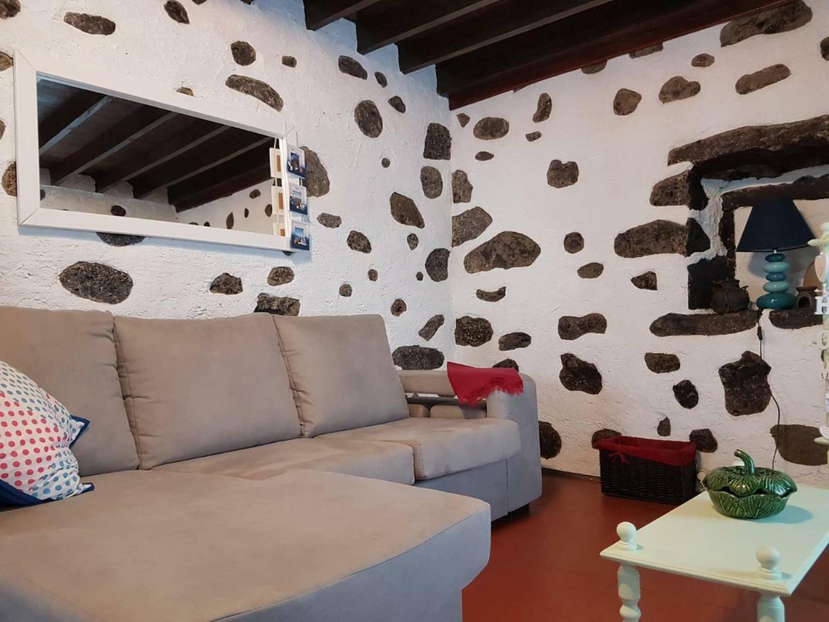 Join Our Relaxed House Near The Beach - Mosteiros มอสเตรอส ภายนอก รูปภาพ